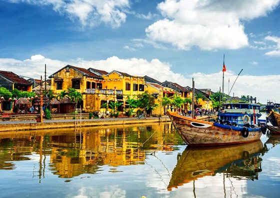 viaggiare tra pakse Laos a Hoi An Vietnam