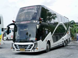 in autobus e traghetto da hua hin a koh phangan